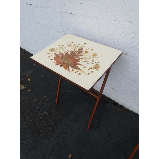 Scheibe Mid Century Folding Wooden Tv Trays Floral Top 4pc Set With Stand 6896 For Sale - Image 15 of 18