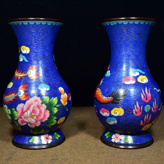 Pair of Vintage Chinese Blue Cloisonné Dragon & Phoenix Vases For Sale - Image 4 of 9