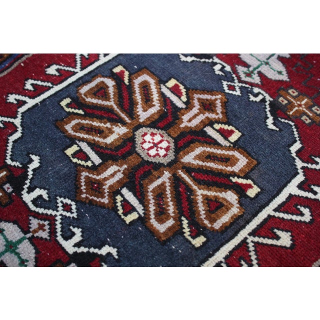 1990s Turkish Blue Medallion Yastik Rug For Sale In Sacramento - Image 6 of 13