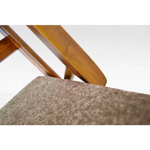 Wood Vintage Convertible Sleeping Armchair by Valerija Ema Cukermanienė for Vilniaus Baldų Kombinatas, 1960s For Sale - Image 7 of 8