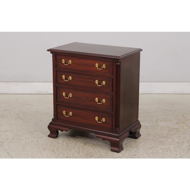 Henkel Harris Pair Henkel Harris no.116 Mahogany Nightstands For Sale - Image 4 of 14