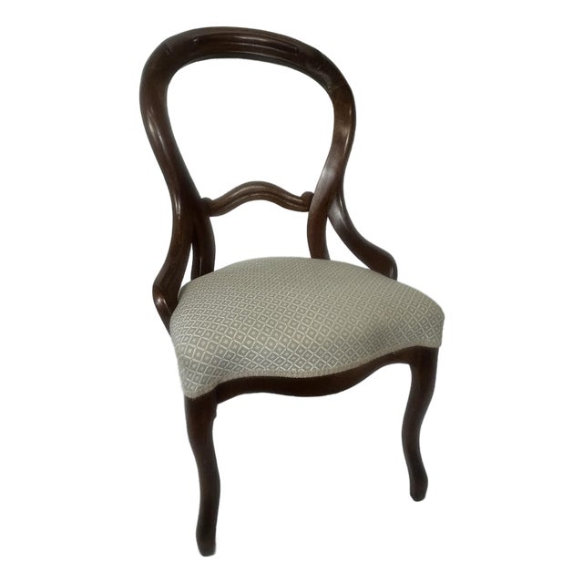 19th Century Traditional Victorian Balloon-Back Chair For Sale