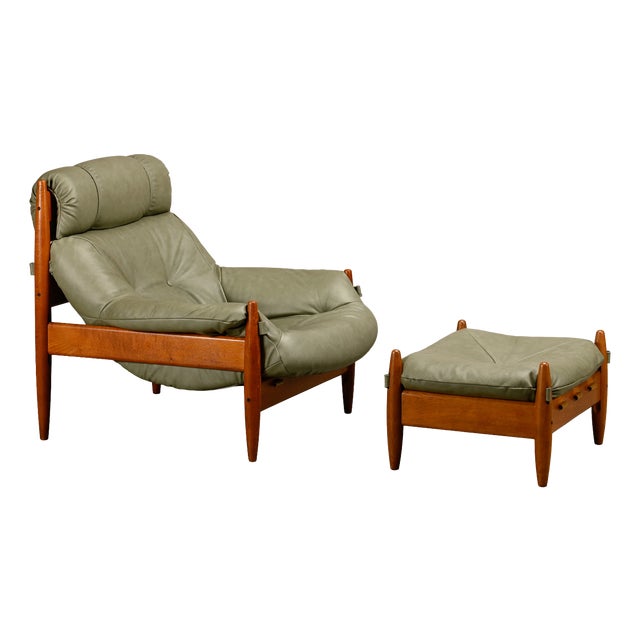 Set of Oak and Leather Lounge Chair in the style of Sergio Rodrigues and Jean Gillon, 1960s For Sale