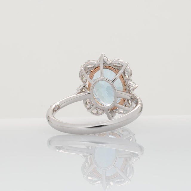 Metal 3.2Ct Aquamarine Ring With Natural Diamonds Accents: Solid 14k Dual Gold, Size 6.75 For Sale - Image 7 of 8