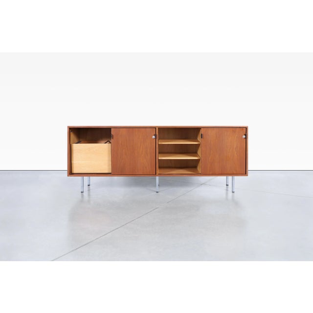 Mid-Century Modern Walnut and Chrome Credenza by Florence Knoll, 1960s For Sale - Image 9 of 12