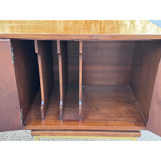 Wood Vintage 1960s Walnut Wood Large Server Credenza by American of Martinsville For Sale - Image 7 of 12