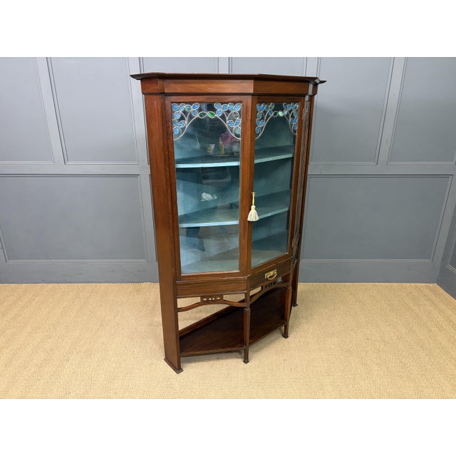 Arts and Crafts Mahogany Display Cabinet, 1900s For Sale - Image 12 of 17