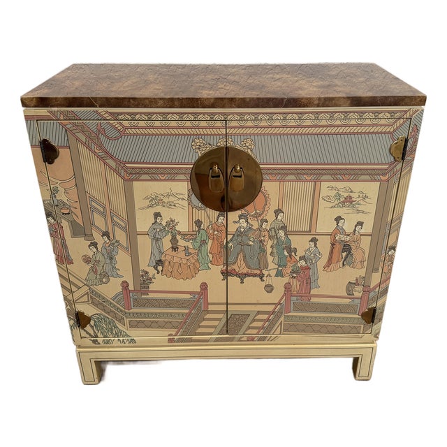 1980s Drexel Heritage ‘Et Cetera’ Hollywood Regency Chinoiserie Hand-Painted Cream Lacquered Bar Cabinet For Sale