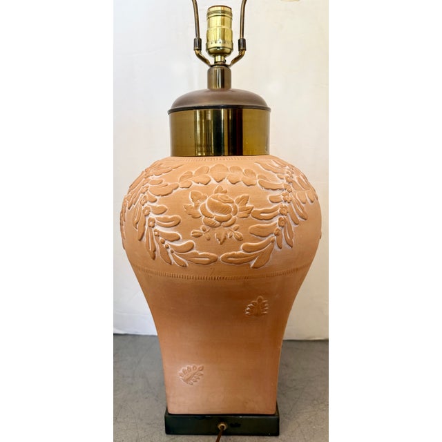 1980s Cottage Style Terracotta & Brass Table Lamp For Sale In Miami - Image 6 of 6
