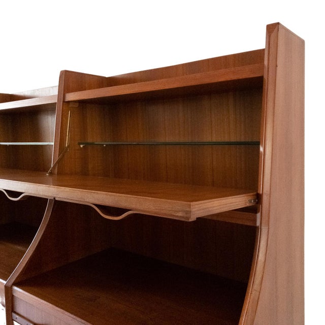 Brown Highboard in the style of Gianfranco Frattini, Italy, 1950s For Sale - Image 8 of 18