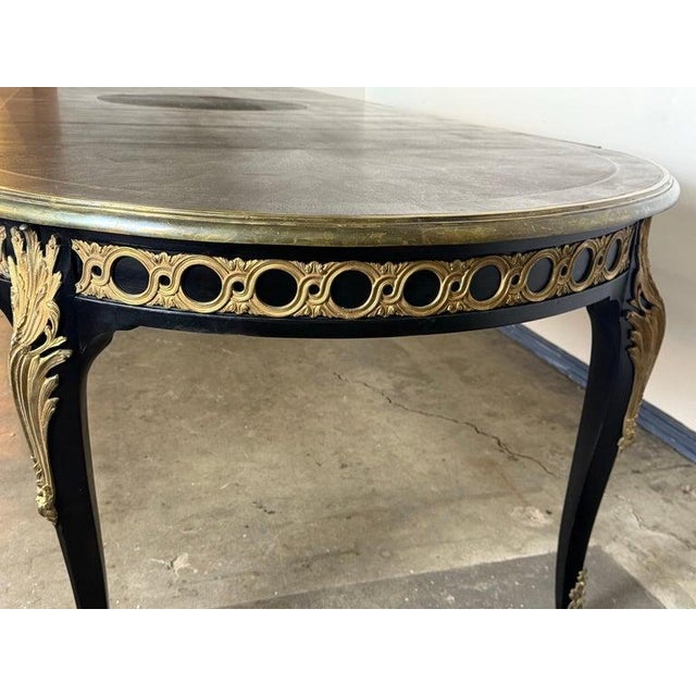 Grand French Louis XVI–Style Oval Dining Table With Gilt Pierced Apron For Sale - Image 9 of 12