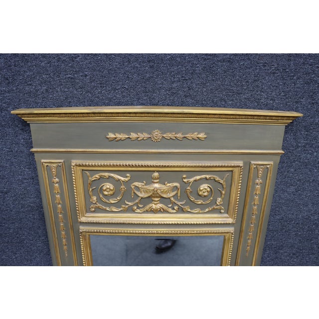 Carvers’ Guild Trudeau Neoclassical Gilt Mirror For Sale In Philadelphia - Image 6 of 11