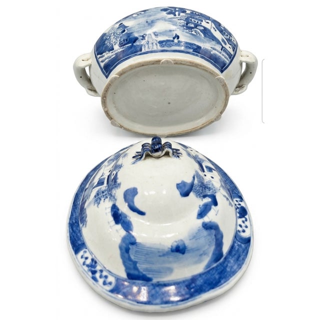 16th Century Qing Dynasty Blue and White Porcelain Tureen For Sale In Los Angeles - Image 6 of 6
