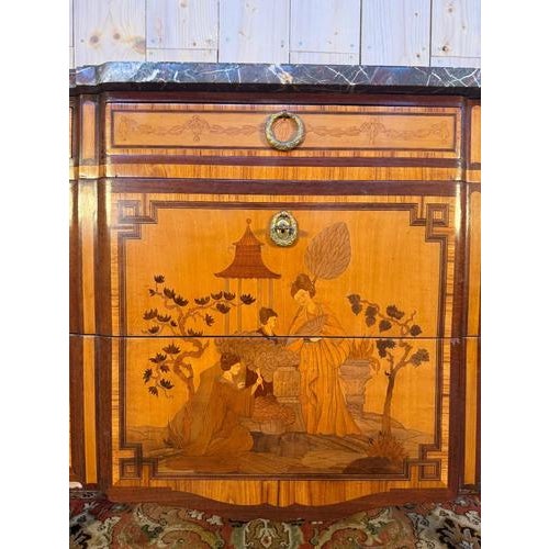 Transition Style Commode in Chinoiserie Marquetry For Sale - Image 3 of 10