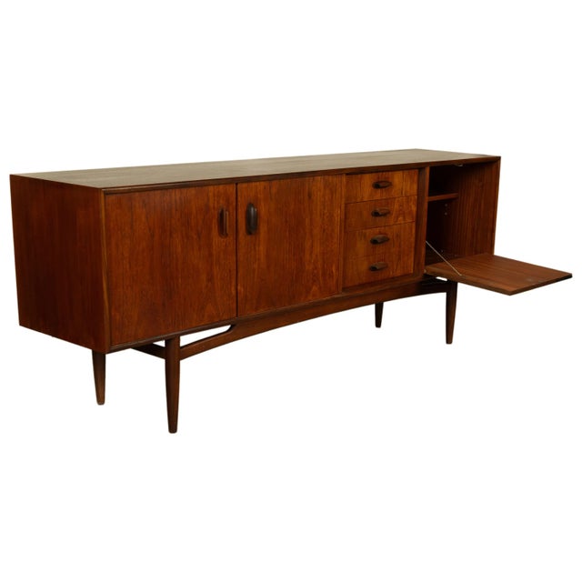 Wood Mid Century Modern Vintage G-Plan "Brasilia" Long Teak Credenza Sideboard 1965 For Sale - Image 7 of 15