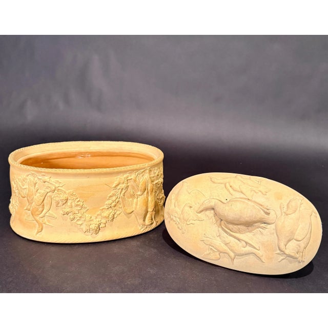 Ceramic Mid 19th Century 19th Century Caneware Game Pie Dish For Sale - Image 7 of 12