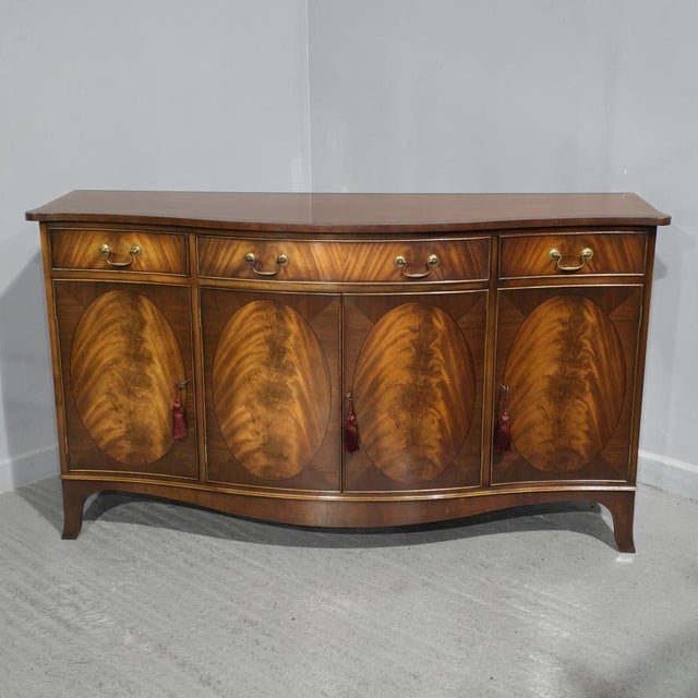 Mahogany Serpentine Sideboard, 1920s For Sale - Image 16 of 16