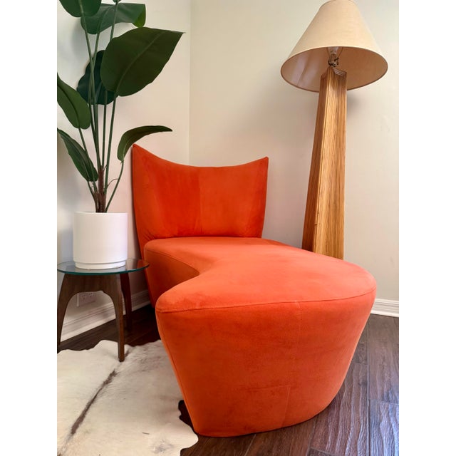 A striking 1970s sculptural chaise lounge by Vic-Line, featuring its original manufacturer’s badge and an unmistakable...
