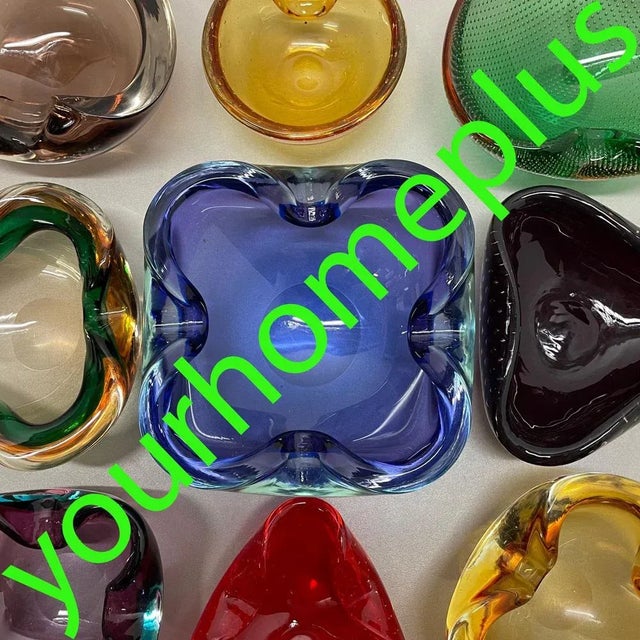 Murano glass bowl, ashtray element Origin: Murano, Italy Decade: 1970s This original vintage glass bowl element, ashtray...