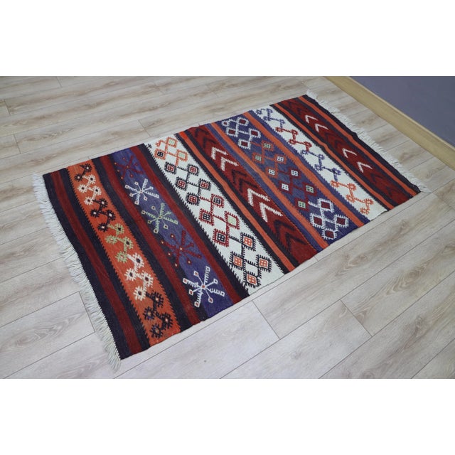 1980s 1980s Southwestern Burgundy Striped Kilim For Sale - Image 5 of 13