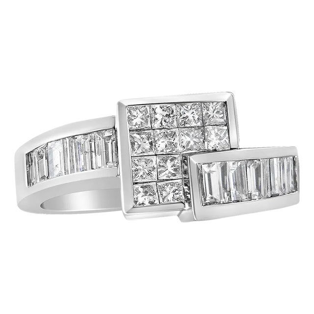 14K White Gold 1 1/2 Cttw Invisible-Set Princess and Channel-Set Baguette Diamond Geometric Bypass Ring Band (G-H Color, SI2-I1 Clarity) - Ring Size 7 For Sale