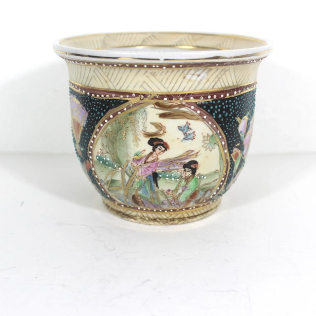 Small vintage Chinese hand painted fish bowl style planter in the style of Satsuma with Geisha and gold details. The tiny...