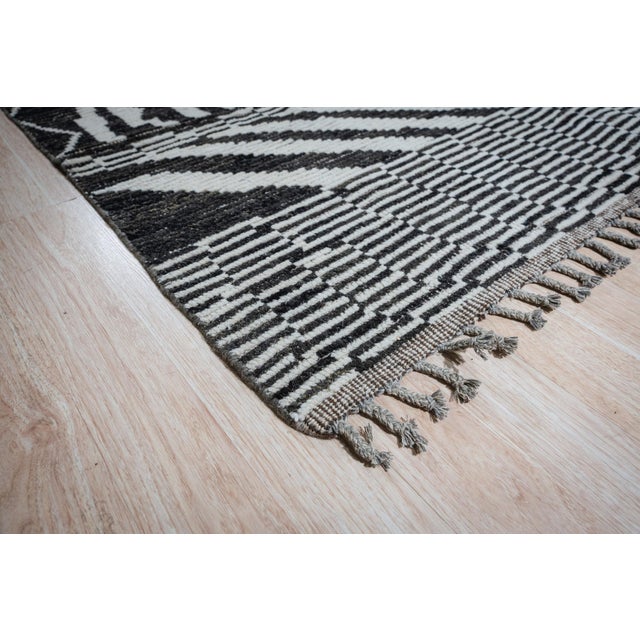 9x12 Bold Tribal Black and Cream Tribal Design Modern Contemporary Berber Carpet Rug For Sale - Image 4 of 9