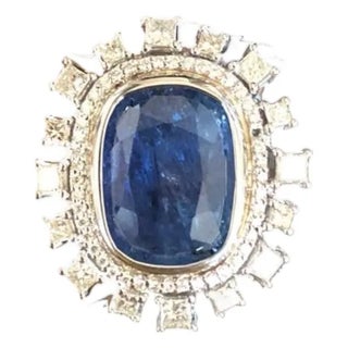 18k Gold 15.88 Carats Burma Blue Sapphire and Princess Diamond Cocktail Ring, Size 6 For Sale