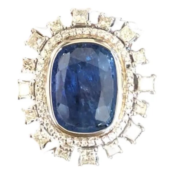 18k Gold 15.88 Carats Burma Blue Sapphire and Princess Diamond Cocktail Ring, Size 6 For Sale