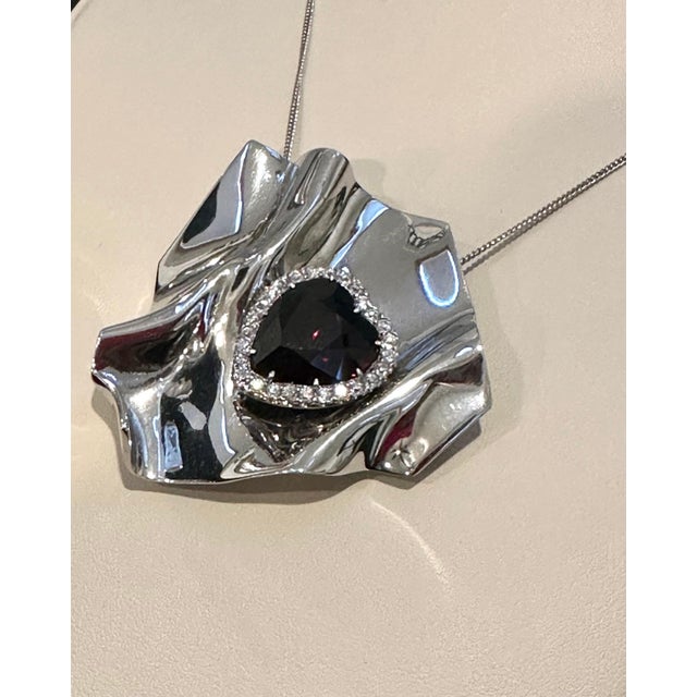 Art Deco 10ct Heart Shape Garnet & 1.5ct Diamond Pendant /Pin 14kt White Gold 35gm For Sale - Image 3 of 18
