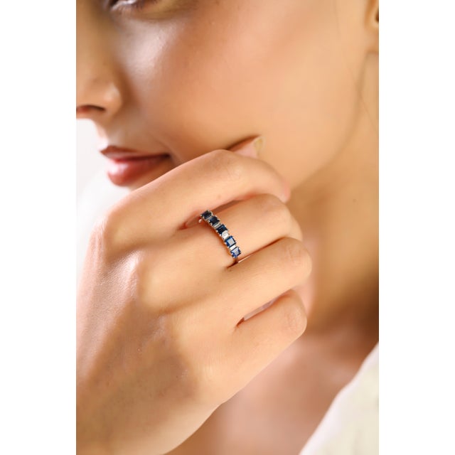 Natural Blue Sapphire Five Stone Ring With Baguette Diamonds in 14k Gold Size 6.5 For Sale - Image 4 of 14