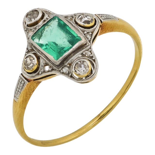 1900-1909 Victorian Emerald Diamond 18k Yellow Gold Ring, Size 8.25 For Sale
