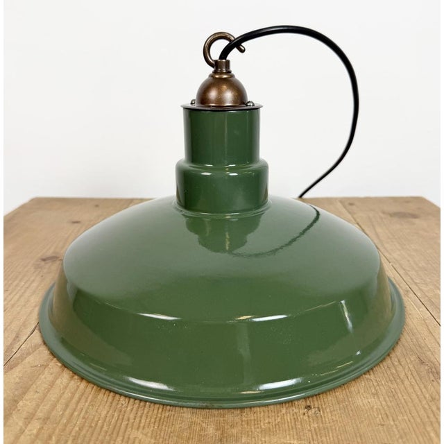 Industrial British Green Enamel Factory Pendant Lamp, 1960s For Sale - Image 14 of 17
