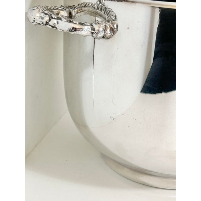 Vintage Silverplate Ice Bucket With Glass Liner – English Silver Mfg. Corp. For Sale - Image 12 of 12