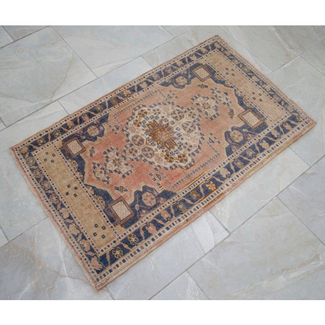1970s Hand Knotted Small Oushak Rug Decorative Doormat Entry Decor- 1'11" X 3'3" For Sale - Image 13 of 14