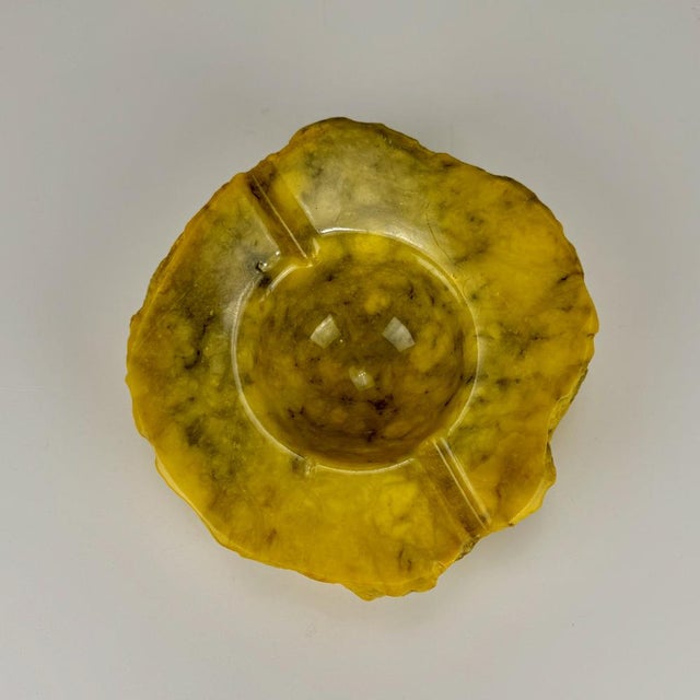 1960s Large Mid-Century Yellow Alabaster Ashtray attributed to Romano Bianchi, Italy, 1960s For Sale - Image 5 of 8
