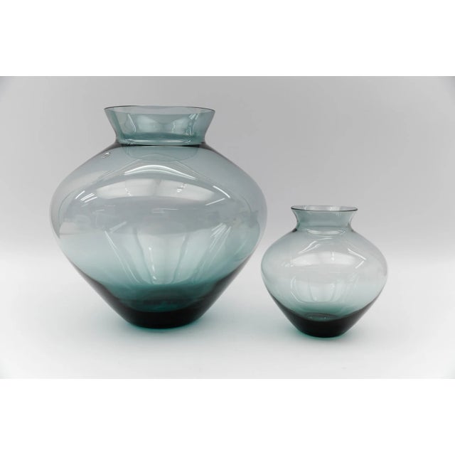 Glass Tourmaline Blue Heart Vases by Wilhelm Wagenfeld for WMF, 1960s, Set of 2 For Sale - Image 7 of 7