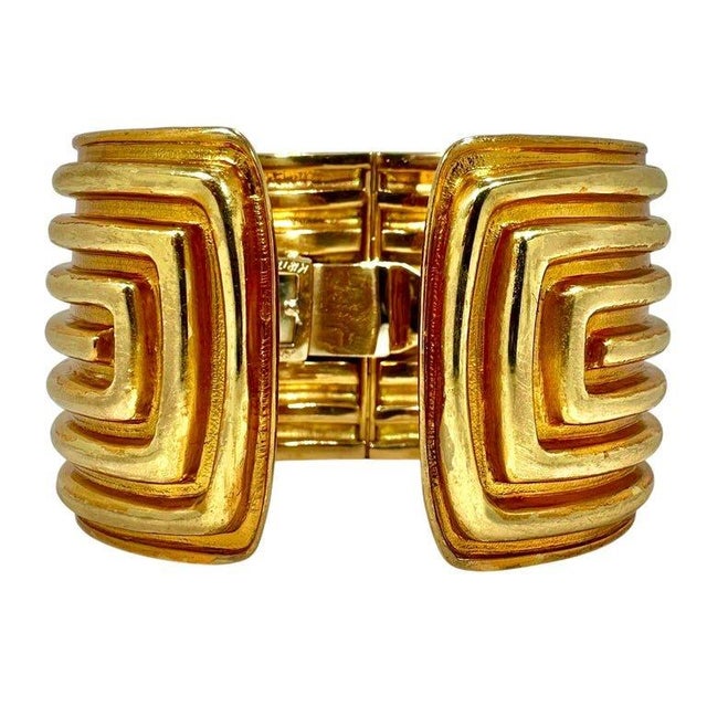 Metal Mid 20th Century Split Front 18K Gold Vintage Tiffany and Co. Hinged Cuff Bracelet 1.75 Inches Wide For Sale - Image 7 of 12