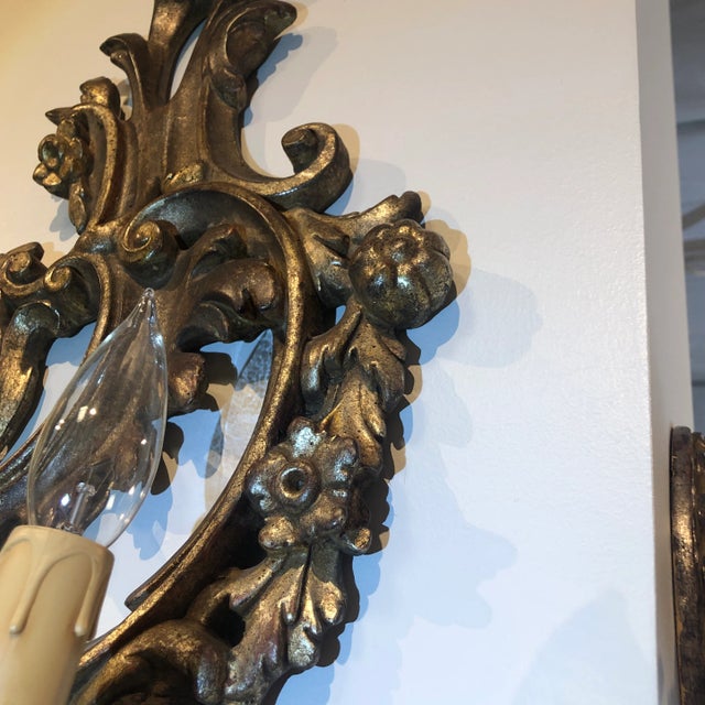 Wood Italian Hand Carved Wood 2 Light Acanthus Leaf Motif Sconce in Distressed Silver Gilt and Mecca Finish For Sale - Image 7 of 13