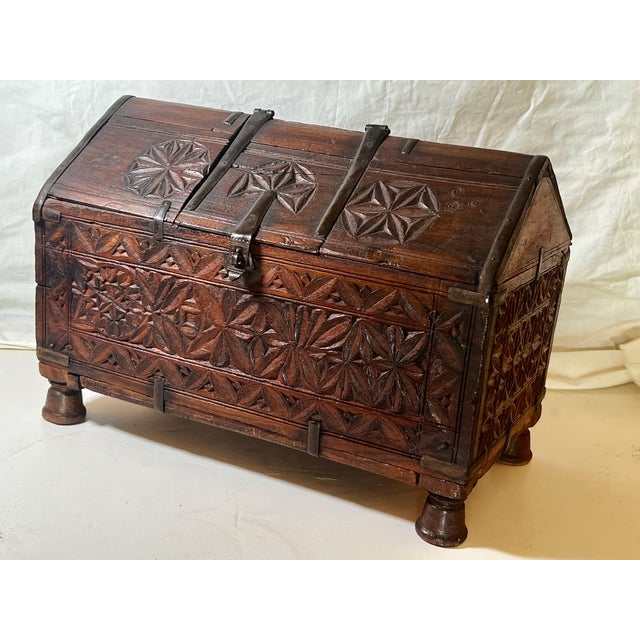 Early 20th Century Antique Carved Cedar Dowry Box For Sale - Image 5 of 9