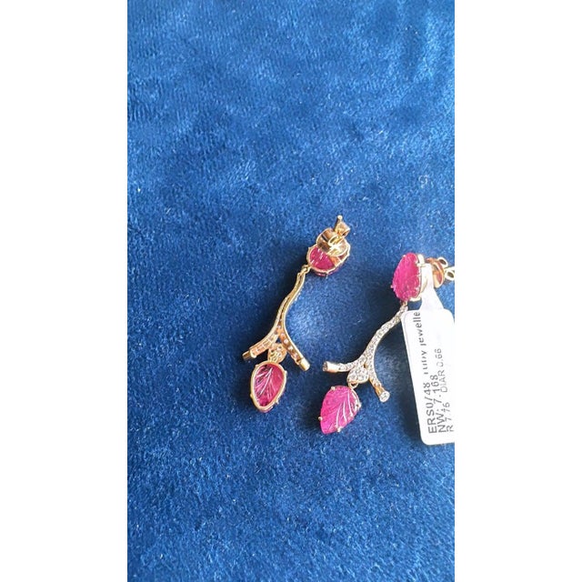 Set in 18k Gold, 7.75 Carats, Mozambique Ruby & Diamonds Chandelier Earrings, Pair For Sale - Image 6 of 7