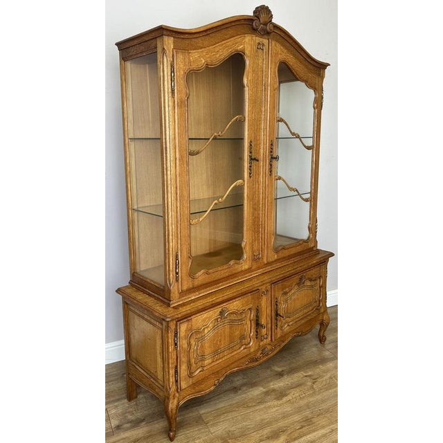 Bookcase Vintage French Louis Xiv Style Oak Glazed Display Cabinet Lot 6490 For Sale - Image 4 of 18