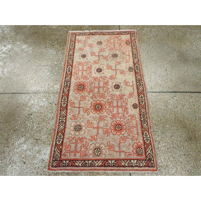 Galerie Shabab Collection Early 20th Century Handmade Khotan Scatter Rug in Coral and Grey For Sale - Image 4 of 8