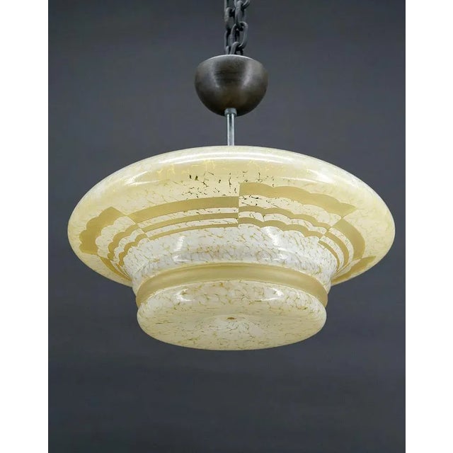 1930s Modern Art Deco Pendant Light in Acid-Etched Glass, 1930 For Sale - Image 5 of 10