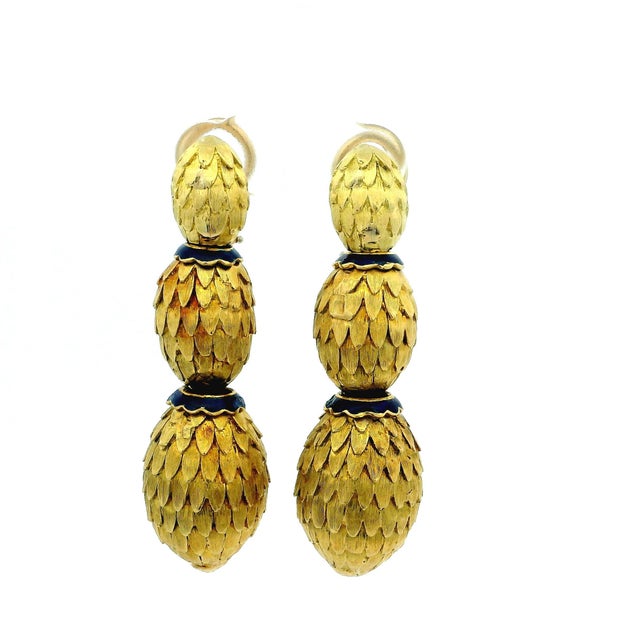 1960s 1960s 14k Yellow Gold & Blue Enamel Textured Drop Earrings, A Pair For Sale - Image 5 of 13