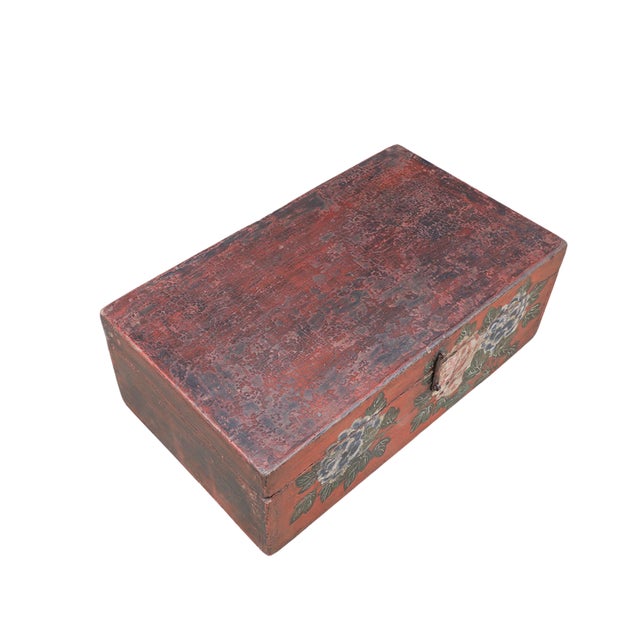 1900 - 1909 Antique Chinese Painted Chest For Sale - Image 5 of 5