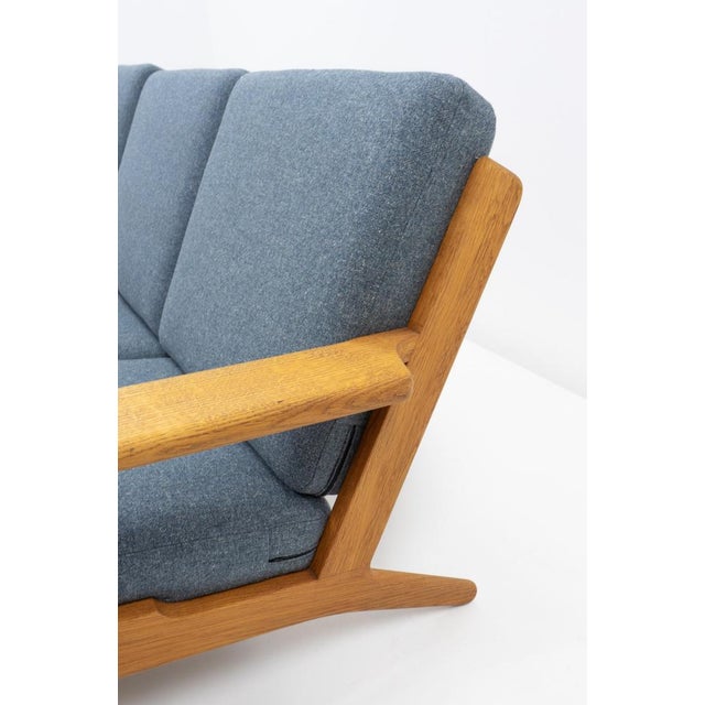 GE 290 3-Seater Sofa by Hans Wegner for Getama, 1960s For Sale - Image 4 of 14
