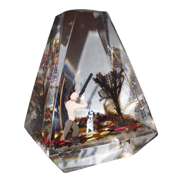 1970s Lucite Obelisk by A. Albrizzi Hunter With Hunting Dog For Sale
