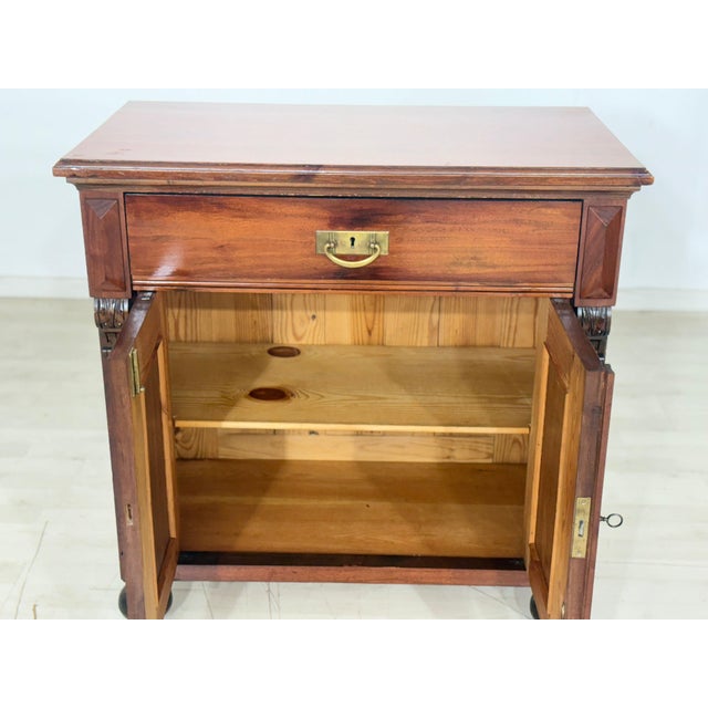 Antique Gründerzeit Walnut Veneer and Brass Fittings Vertiko Chest of Drawers, 1900 For Sale - Image 3 of 11