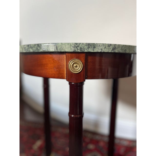 Wood 1980s Bombay Company French Empire Neoclassical Style Green Marble Top Side Mahogany Table For Sale - Image 7 of 12